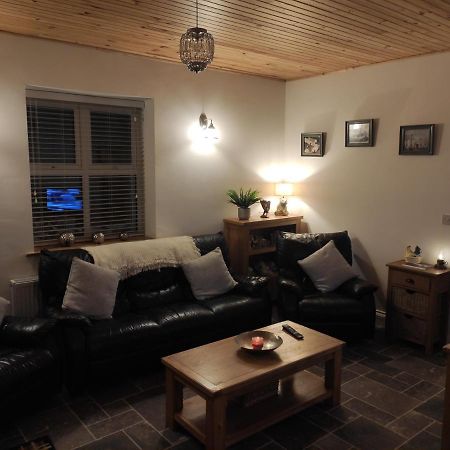 White Barn Cottage 클론머니 외부 사진