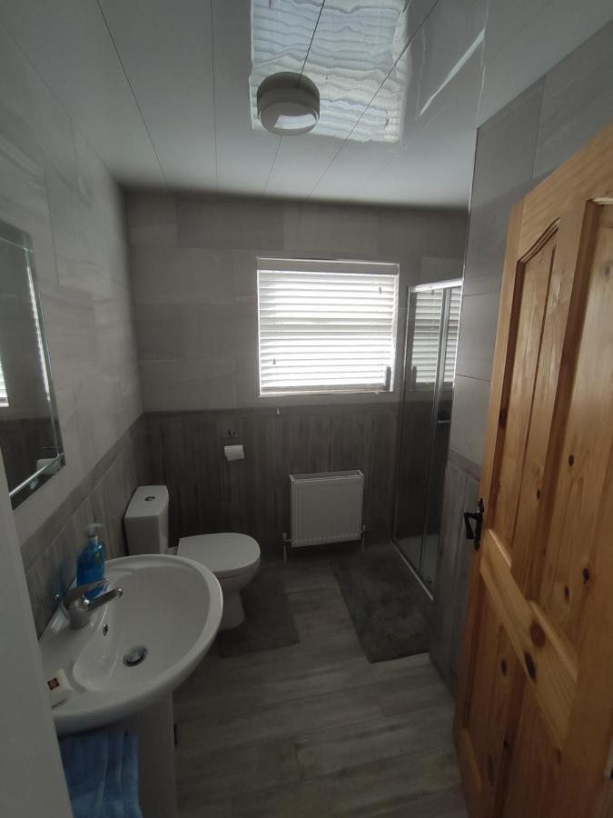White Barn Cottage 클론머니 외부 사진