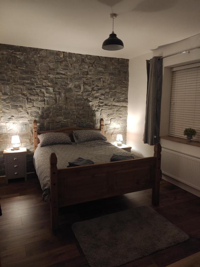 White Barn Cottage 클론머니 외부 사진