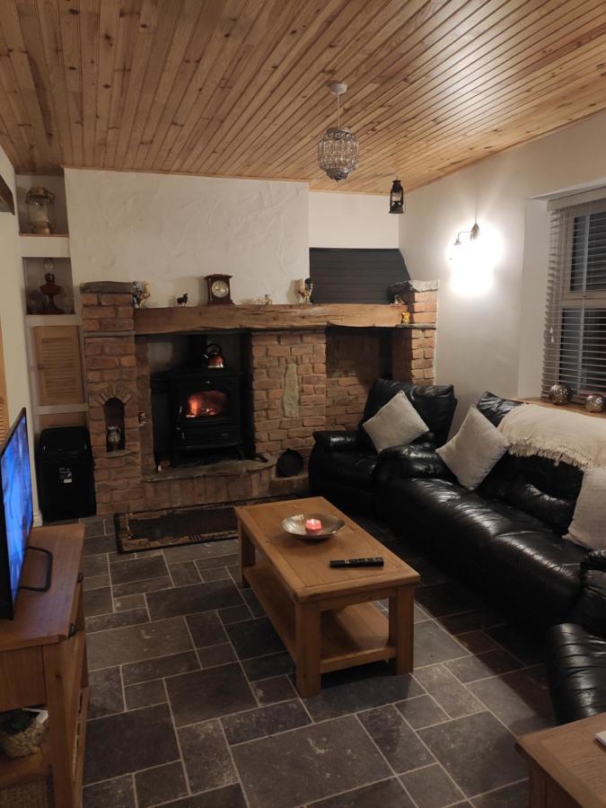 White Barn Cottage 클론머니 외부 사진