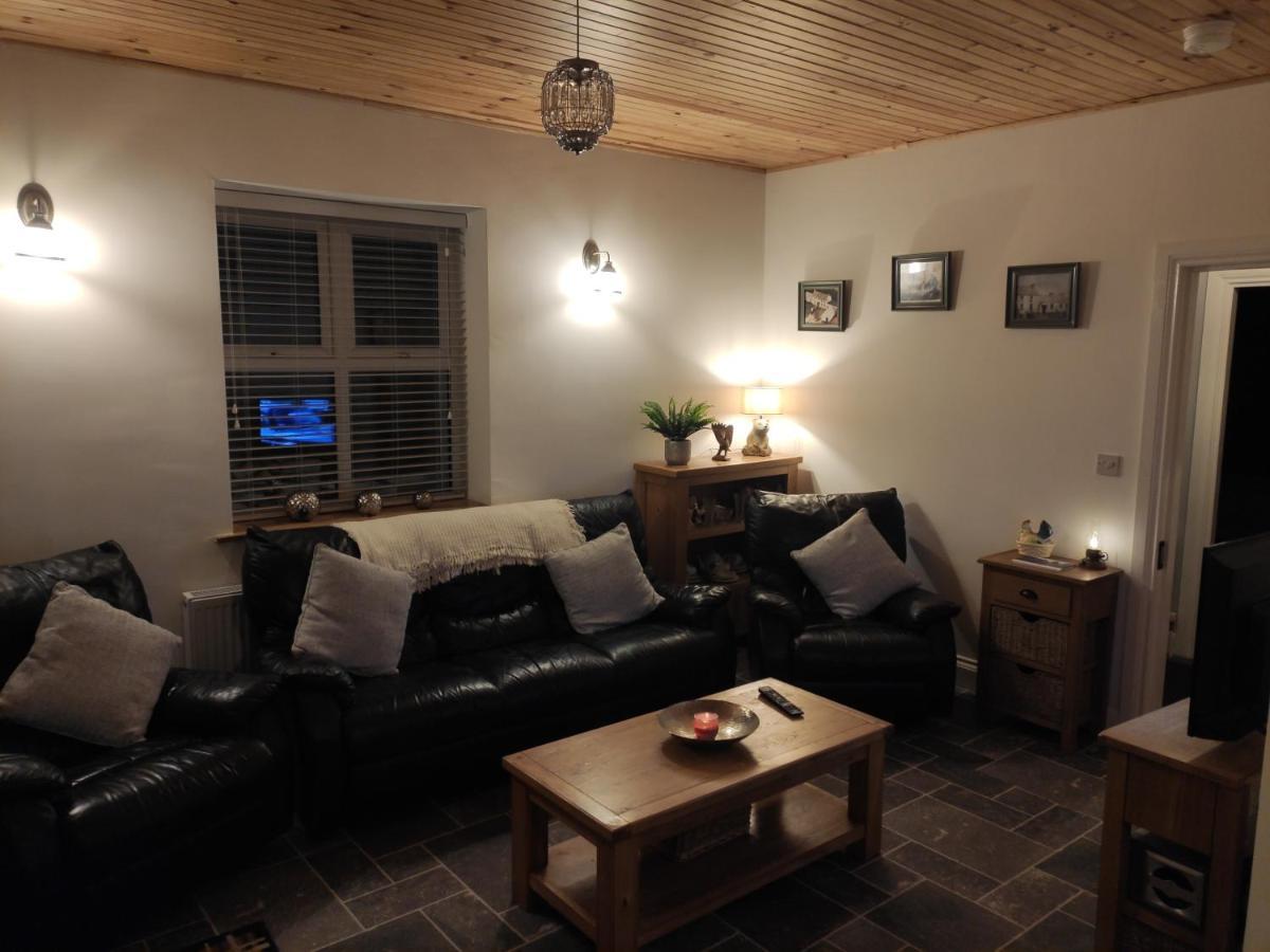 White Barn Cottage 클론머니 외부 사진
